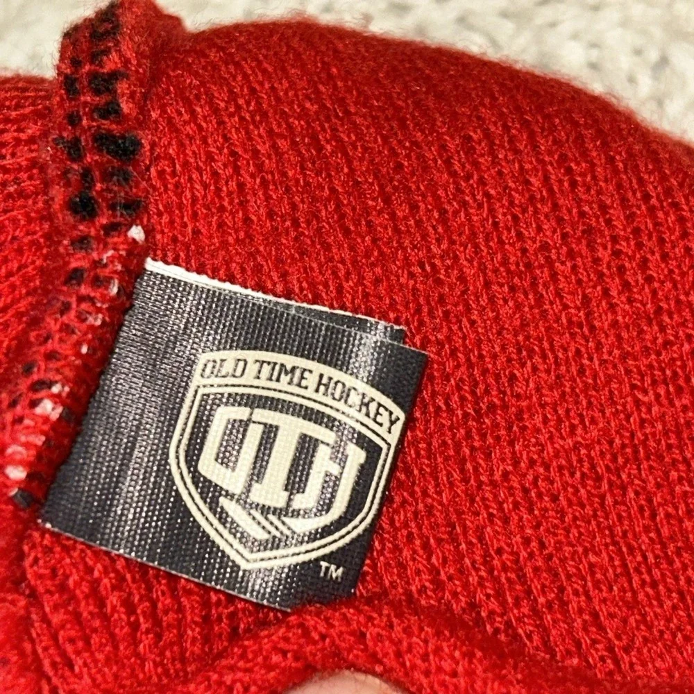 Chicago Blackhawks Winter Beanie Hat Pom Knit. Old Time Hockey Brand